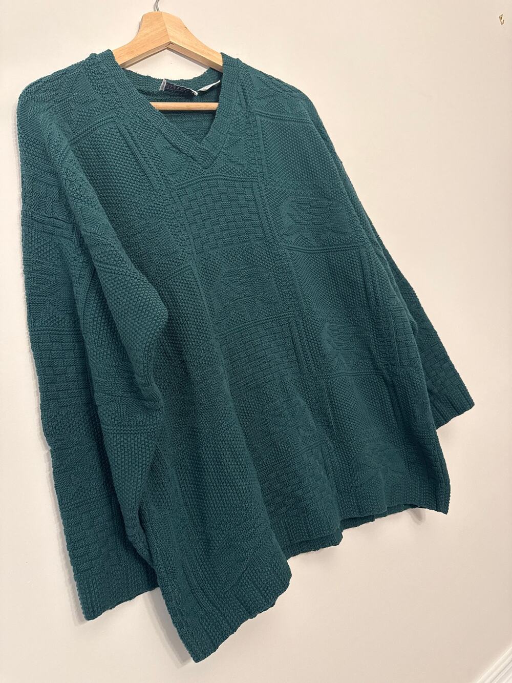 Basic Editions Vintage Textured Knit Sweater Size L